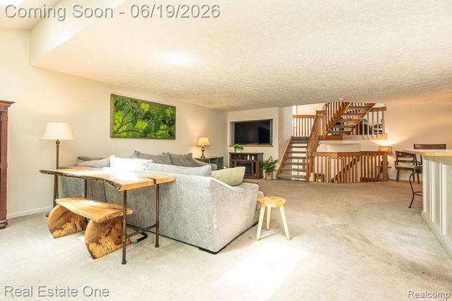 6595 Scenic Pines Court, Clarkston, MI 48346