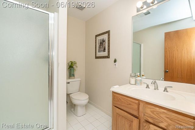 6595 Scenic Pines Court, Clarkston, MI 48346