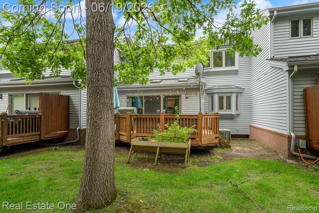 6595 Scenic Pines Court, Clarkston, MI 48346