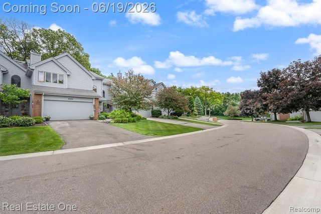 6595 Scenic Pines Court, Clarkston, MI 48346