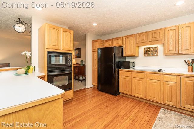 6595 Scenic Pines Court, Clarkston, MI 48346
