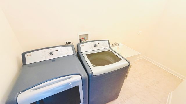 4166 S Emerald Street, Chicago, IL 60609