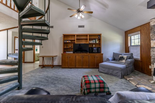 2062 N Fm 1291, Fayetteville, TX 78940