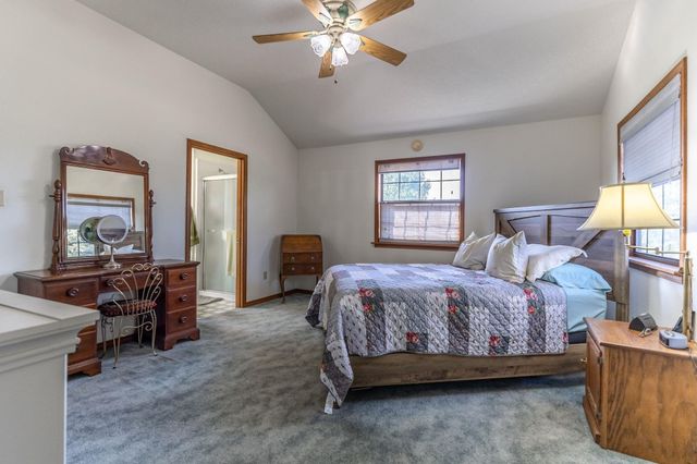2062 N Fm 1291, Fayetteville, TX 78940