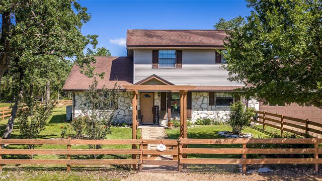 2062 N Fm 1291, Fayetteville, TX 78940