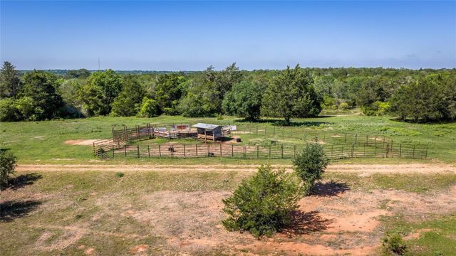 2062 N Fm 1291, Fayetteville, TX 78940