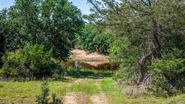 2062 N Fm 1291, Fayetteville, TX 78940