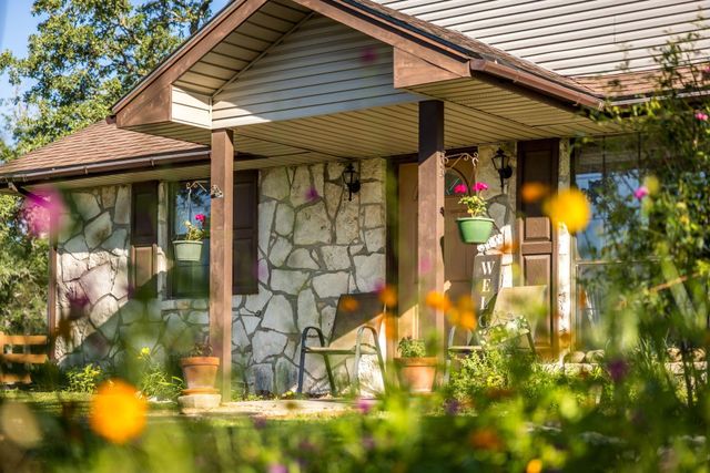 2062 N Fm 1291, Fayetteville, TX 78940