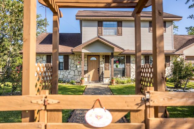 2062 N Fm 1291, Fayetteville, TX 78940