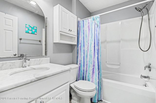 5521 Jessael Drive, Bath, MI 48808