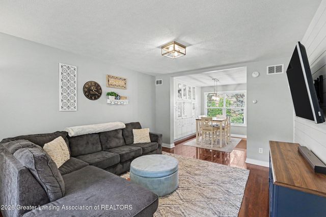 5521 Jessael Drive, Bath, MI 48808