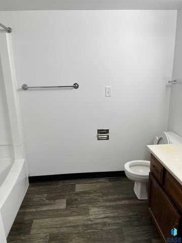 3901 S Glendale Ave Avenue, Sioux Falls, SD 57015