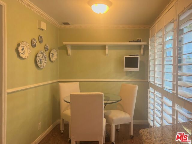 8611 Burton Way 6, Los Angeles, CA 90048