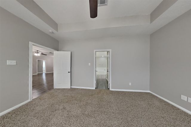 121 Warbonnet Drive, Conroe, TX 77304