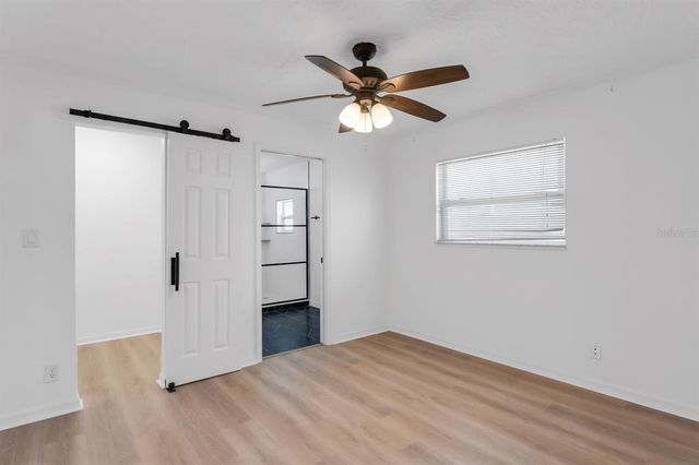 621 85TH AVENUE N, St Petersburg, FL 33702