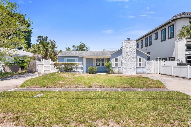 621 85TH AVENUE N, St Petersburg, FL 33702