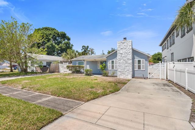 621 85TH AVENUE N, St Petersburg, FL 33702