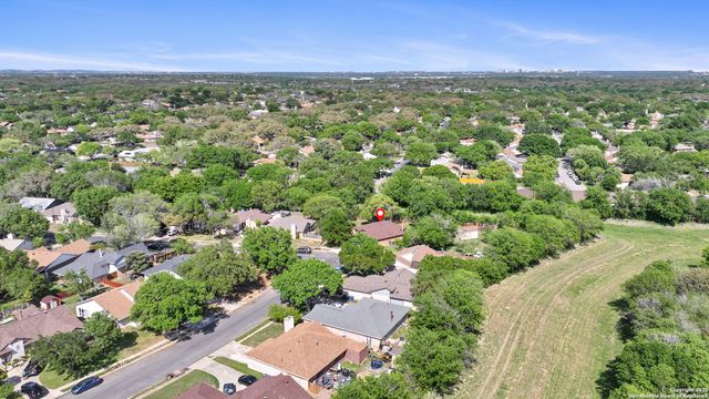 9400 Woodland Hills, San Antonio, TX 78250