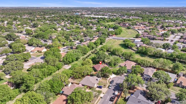 9400 Woodland Hills, San Antonio, TX 78250