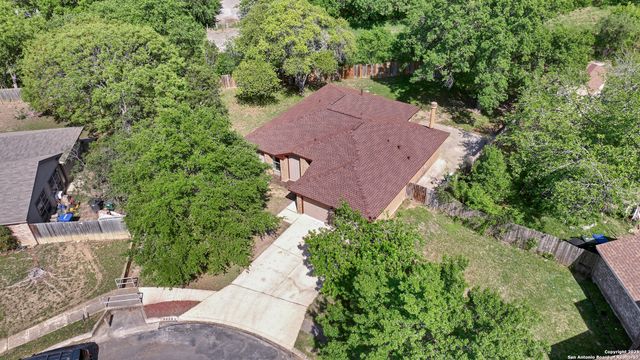 9400 Woodland Hills, San Antonio, TX 78250