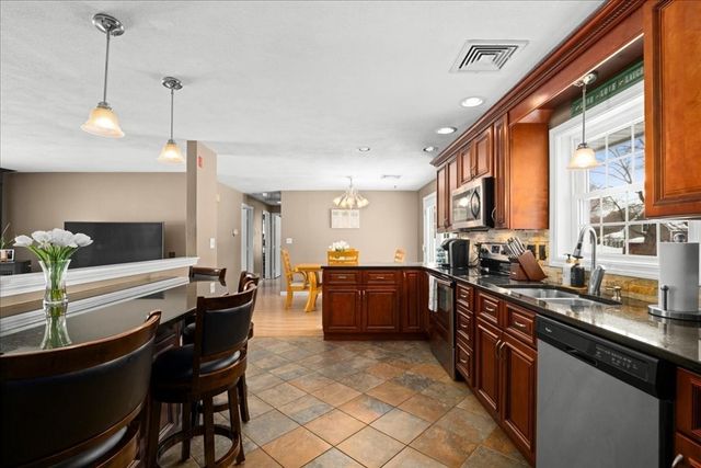 25 Richard Road, Hudson, MA 01749