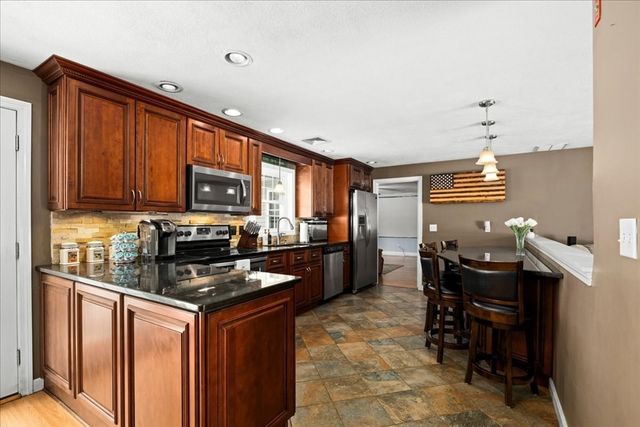 25 Richard Road, Hudson, MA 01749