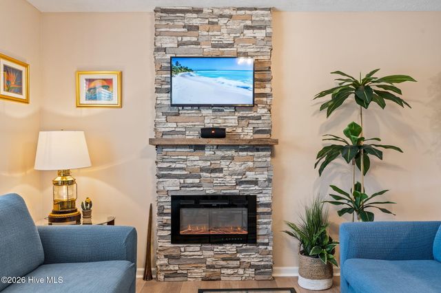 111 NW 10th Street, Oak Island, NC 28465