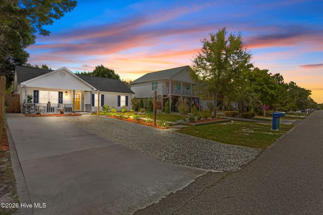111 NW 10th Street, Oak Island, NC 28465