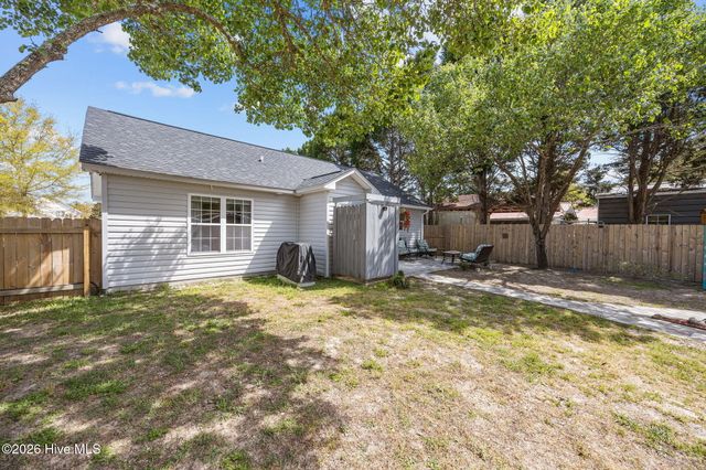 111 NW 10th Street, Oak Island, NC 28465