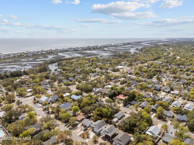 111 NW 10th Street, Oak Island, NC 28465