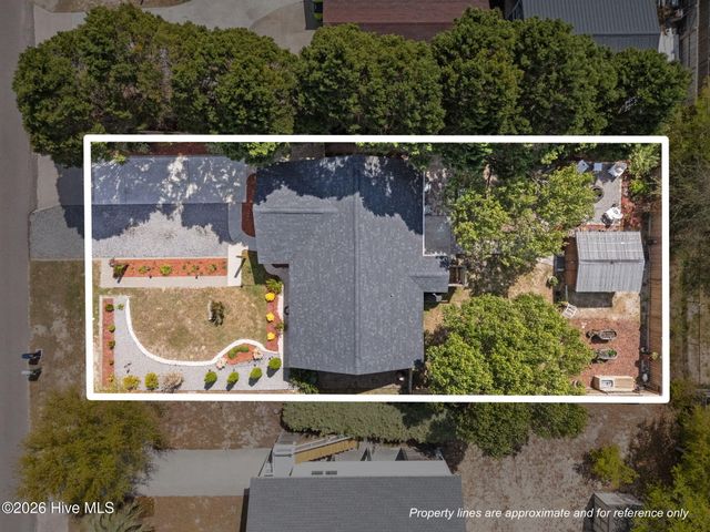 111 NW 10th Street, Oak Island, NC 28465