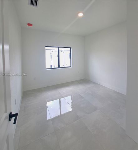 1373 NW 1st St 1373, Florida City, FL 33034