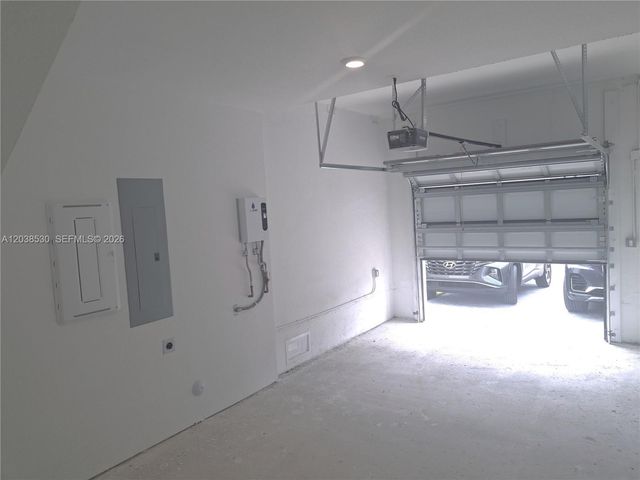 1373 NW 1st St 1373, Florida City, FL 33034