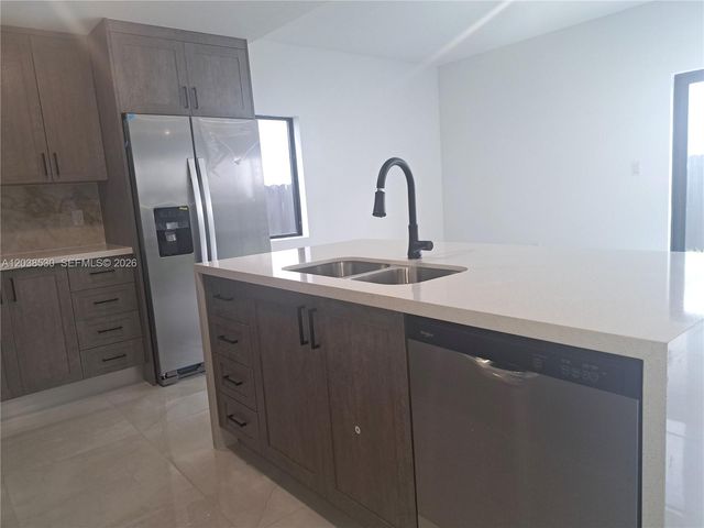 1373 NW 1st St 1373, Florida City, FL 33034