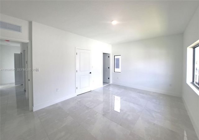 1373 NW 1st St 1373, Florida City, FL 33034