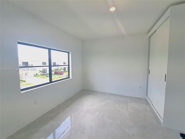 1373 NW 1st St 1373, Florida City, FL 33034