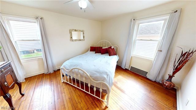 32706 Lake Shore Boulevard, Willowick, OH 44095