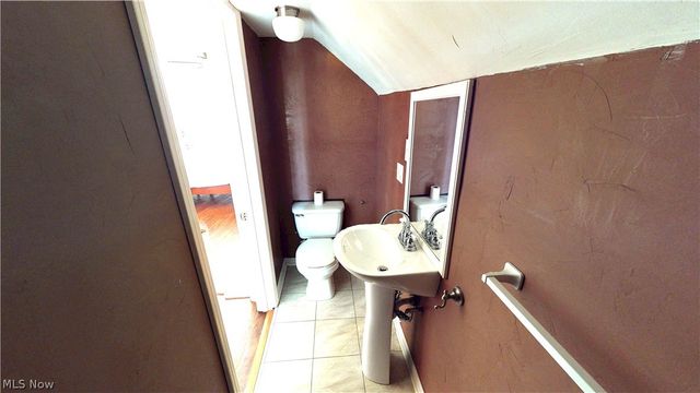 32706 Lake Shore Boulevard, Willowick, OH 44095