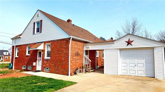 32706 Lake Shore Boulevard, Willowick, OH 44095
