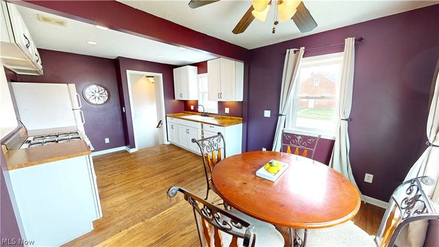 32706 Lake Shore Boulevard, Willowick, OH 44095