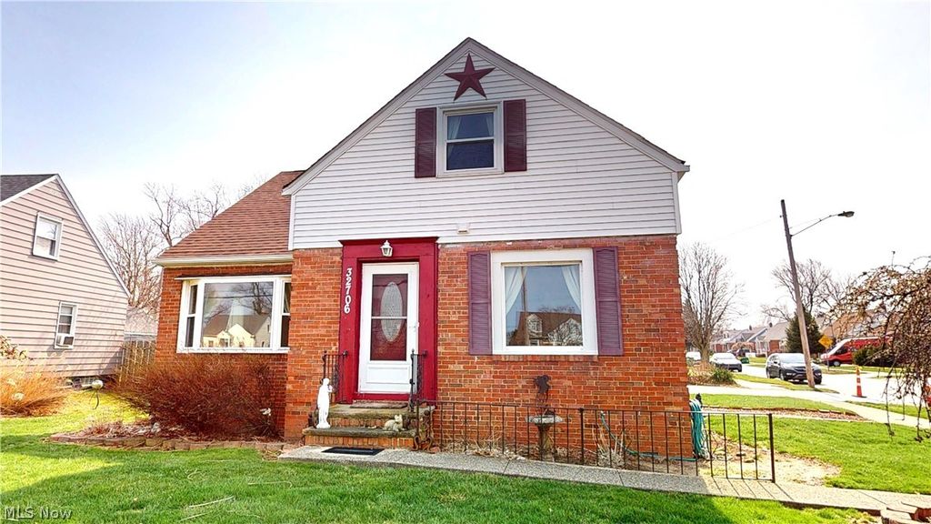 32706 Lake Shore Boulevard, Willowick, OH 44095