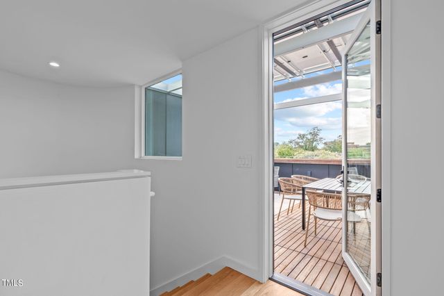 501 S Bloodworth Street 102, Raleigh, NC 27601