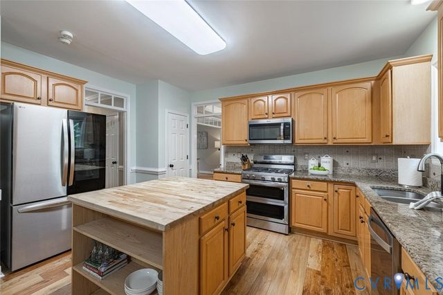 14316 Cove Ridge Ter, Midlothian, VA 23112