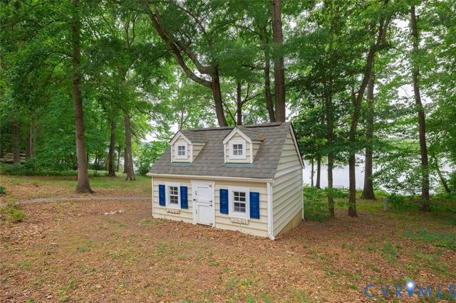 14316 Cove Ridge Ter, Midlothian, VA 23112