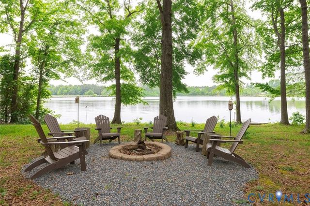 14316 Cove Ridge Ter, Midlothian, VA 23112