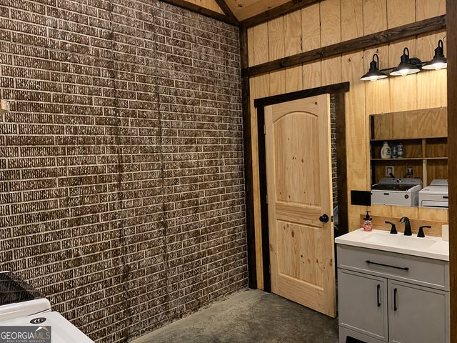 326 Skywood Lane, Cleveland, GA 30528