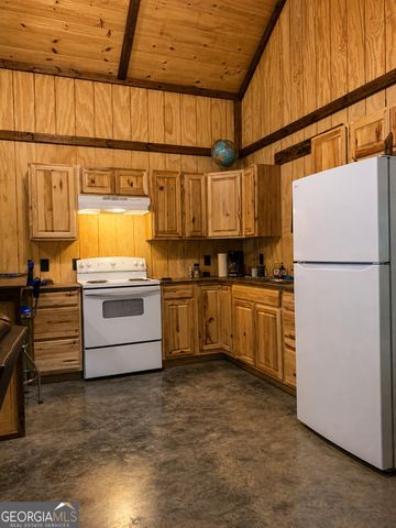 326 Skywood Lane, Cleveland, GA 30528