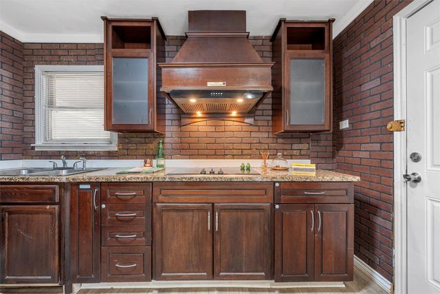 4505 Memorial Drive, Beverly Hills, TX 76711