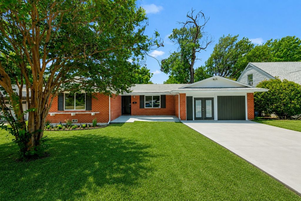 3500 Brandon Lane, Fort Worth, TX 76116