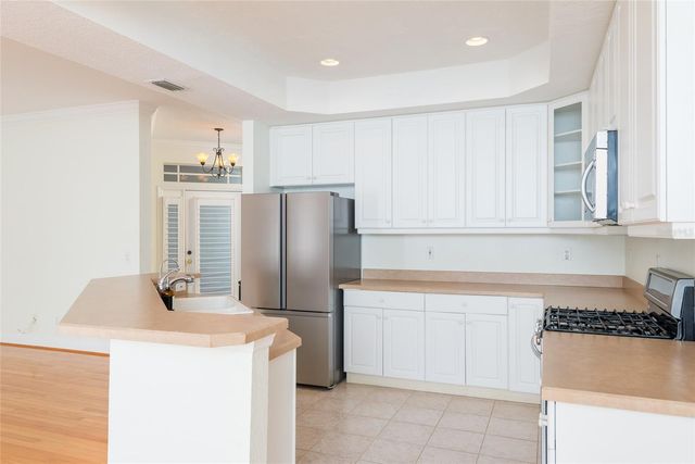 2876 BAYSHORE TRAILS DRIVE, Tampa, FL 33611